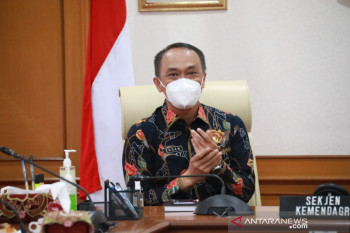 Kemendagri: Urus layanan adminduk tak perlu sertifikat vaksin