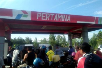 Warga minta aparat tertibkan pengetap SPBU Tanjung Palas