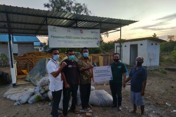 PLN NTT bantu Rp350 juta untuk pengolahan sampah di Ende