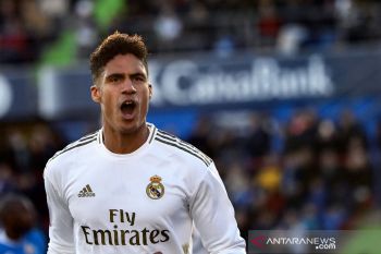 Legenda Mu sebut Raphael Varane sebagai pemain berkelas