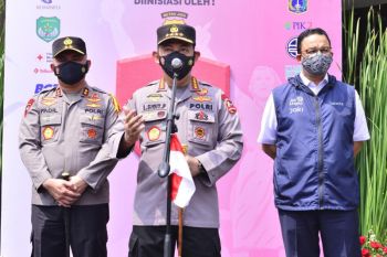 Kapolri Luncurkan Gerakan Vaksinasi Merdeka untuk Capai Target di Hari Kemerdekaan