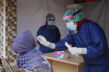Satgas COVID-19 Unhas fasilitasi tes PCR gratis untuk keluarga dosen