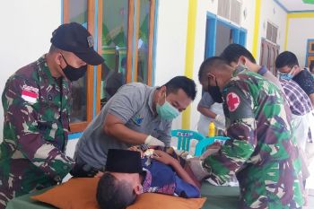 Satgas TNI gelar sunatan massal di Kabupaten Mappi Papua