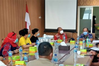 Pemkot Kupang bantu sembako bagi pasien COVID-19  isolasi mandiri