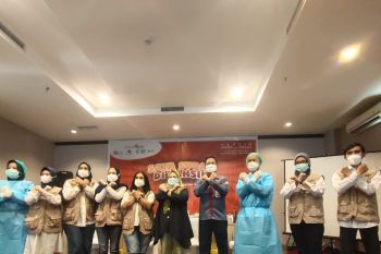 OJK mulai vaksinasi COVID-19  bagi pelaku IJK di Provinsi Sulteng