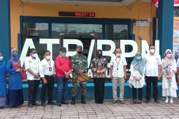 Kegiatan-kegiatan ini dilakukan anggota DPR RI Rezka Oktoberia saat jalani reses di Bukittinggi