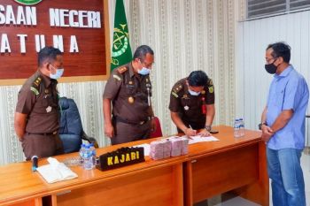 Kejari Natuna terima pembayaran denda perkara korupsi mantan bupati