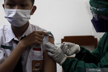 Pemprov Jateng imbau seluruh pelajar divaksin COVID