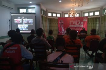 Rentan tertular, tukang sapu jalan dijanjikan segera peroleh vaksin