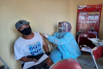 Polres Magelang vaksinasi 13.830 orang
