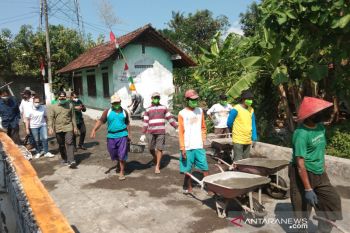 Bupati Bantul meninjau pembangunan infrastruktur desa padat karya