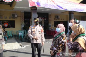 Polres Pekalongan Kota mengajak warga tidak takut divaksin