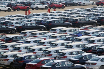 Produksi mobil Inggris anjlok