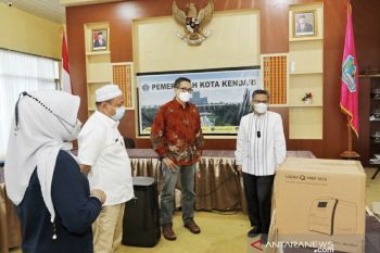Pemkot Kendari mendapat bantuan alat PCR