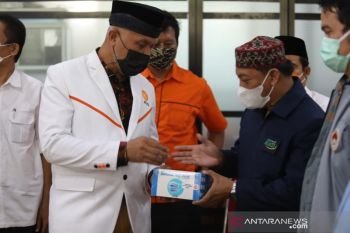 Gerakan ini diluncurkan PKS Sumbar untuk mencegah penularan COVID-19