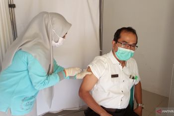 Agam ajukan permintaan tambahan vaksin 30.000 dosis ke Dinkes Sumbar