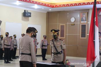 La Ode Aries El Fathar menjabat Dirnarkoba Polda Sulawesi Selatan