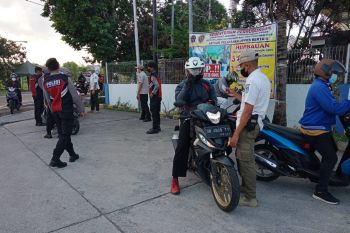 Dishub Mataram tetap menyekat pintu masuk meski level PPKM turun