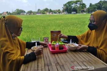 Jajanan khas Bandung jajaki pasar di Soloraya