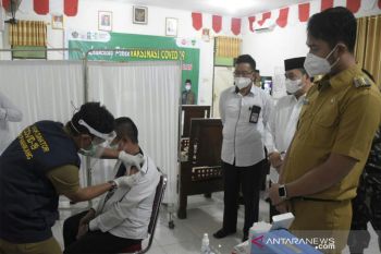 Bupati Sinjai mengapresiasi Kemenag Sulsel gelar vaksinasi COVID-19