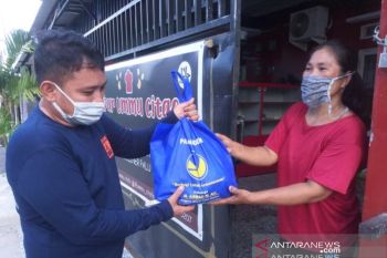 NasDem Sulteng  gencar salurkan sembako kepada warga isoman