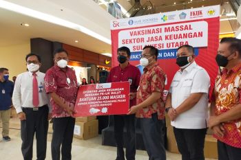 Wawali Manado terima 25 ribu masker dari FJIK untuk pedagang
