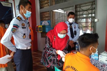 60 anak didik LPKA Kelas II Tanjung Pati ikuti vaksinasi COVID-19
