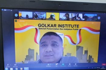 Kepala daerah kader Golkar ikut webinar strategi penanganan COVID-19