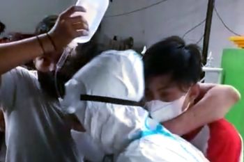 NasDem Sulteng  evakuasi 55 warga isoman ke RS rujukan COVID-19