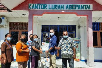Bulog Papua distribusikan bantuan beras PPKM tahap dua