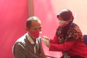 150 orang divaksinasi di Pengadilan Negeri Tanjungkarang