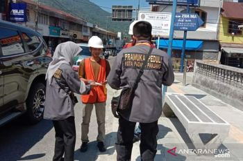 Pramuka peduli, Kwarcab 12 bagikan masker ke masyarakat