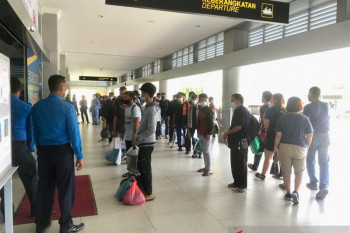 Pelabuhan Sekupang mulai ramai, kapal kembali  berlayar