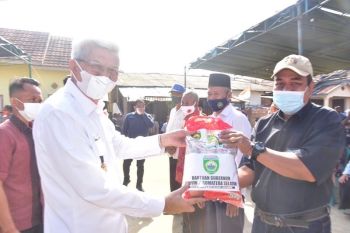 Warga Banyuasin terdampak  COVID-19 dapat bantuan beras