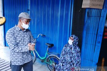 Meski lansia Halimah tetap disiplin pakai masker, Sekda Siak: ini teladan
