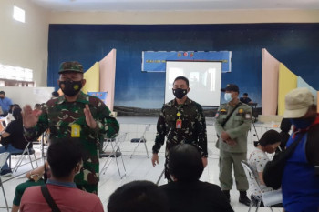 Danlanud Sam Ratulangi pantau  vaksinasi dosis kedua