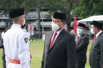 Wagub Steven kukuhkan Paskibraka 2021