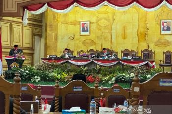 Gubernur Ali Mazi ajak masyarakat tingkatkan kesadaran kolektif perangi COVID
