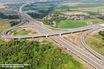 Sambut HUT Kemerdekaan RI Kementerian PUPR persembahkan tiga ruas tol baru