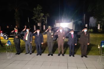 Wakil Bupati Inhu pimpin malam renungan suci HUT RI