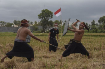 Pertunjukkan presean meriahkan HUT RI
