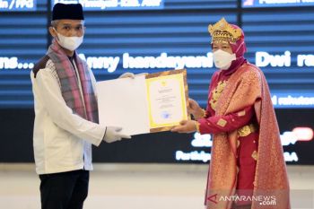 Kemensos berikan penghargaan ke pilar sosial pahlawan COVID-19