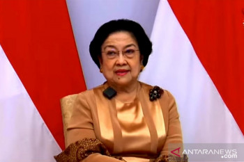 "Resmikan" kawasan Besakih, Megawati: kritik pada Presiden Jokowi kerap tidak beretika