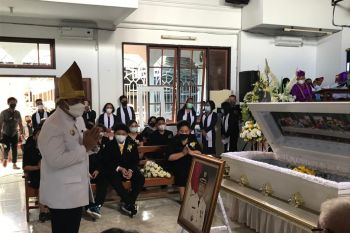Pemkab Sangihe gelar acara khusus pemakaman Winsulangi Salindeho