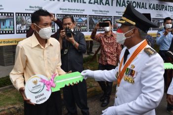 Pemkab OKI bedah rumah 16 keluarga tak mampu