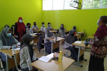 SMA sederajat di Limapuluh Kota dan Payakumbuh telah laksanakan PBM tatap muka terbatas