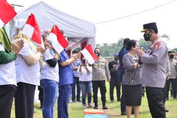 Tinjau Kegiatan Buruh di Banten, Kapolri Akan Perkuat Akselerasi Vaksinasi di Wilayah Aglomerasi