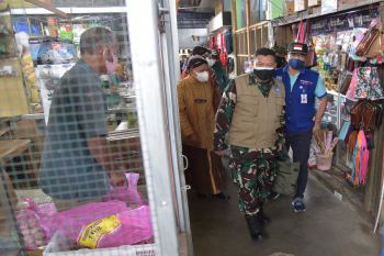 Satgas COVID-19 Pusat meninjau Pasar Sleman Unit I dan RSUD Sleman