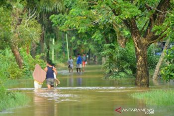Akses Jalan Terendam Banjir