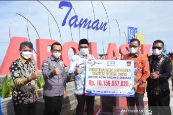 Bank Nagari serahkan dividen untuk Kota Padang Rp10 miliar